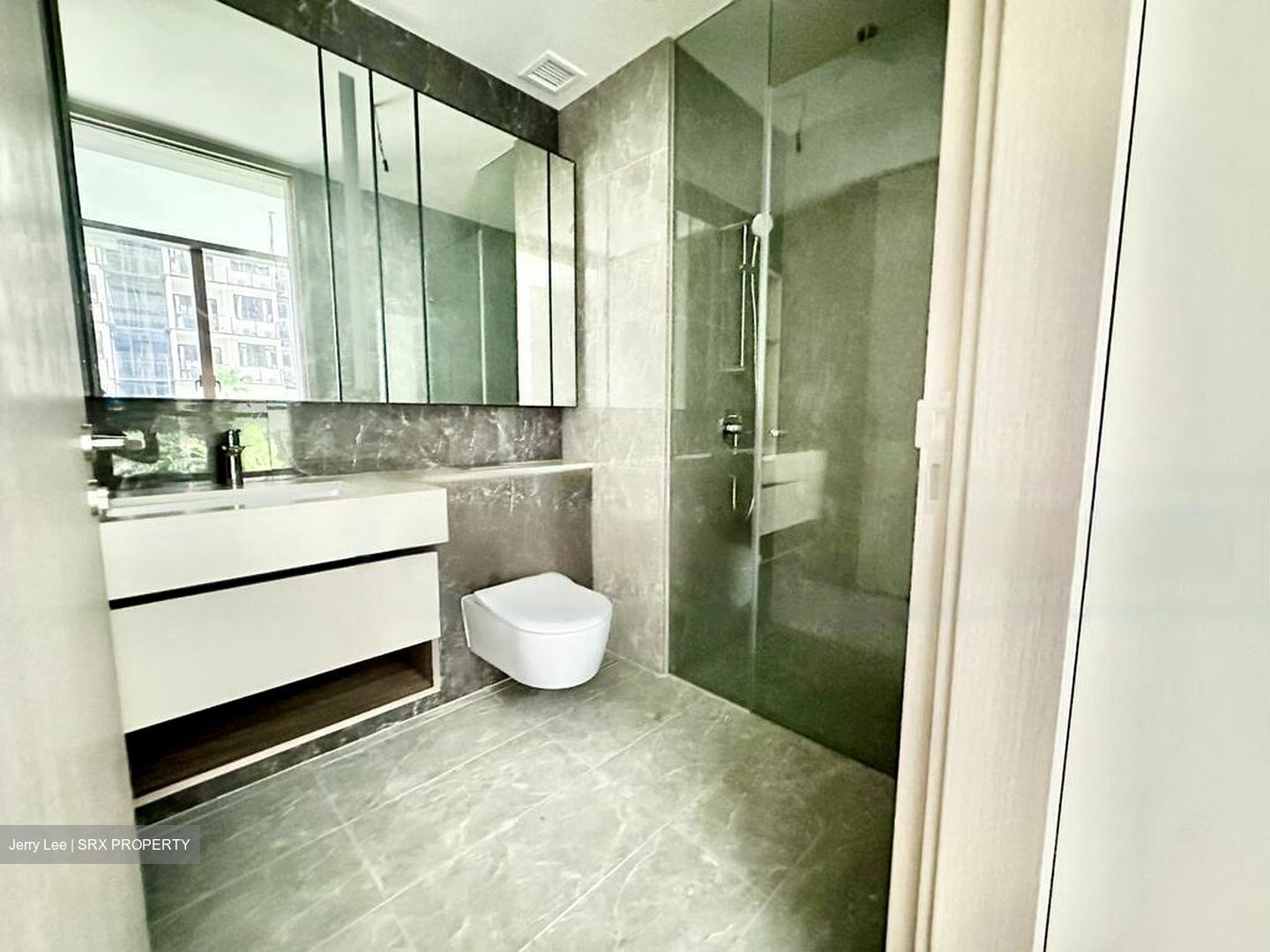 Dairy Farm Residences (D23), Apartment #585159281